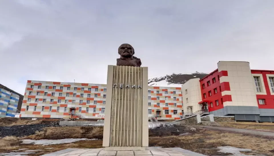 bust-lenin-barentsburg